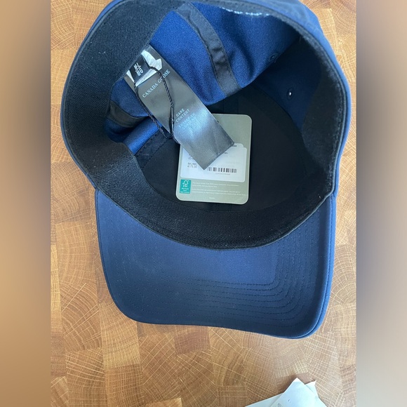FREE SHIPPING | NWT Canada Goose Wordmark Adjustable Tech Cap 🧢🇨🇦🪿 - Picture 3 of 4